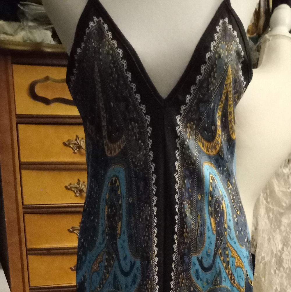 New,v-neck,spaghetti strap paisley print,maxi knit dress,front slit,size medium.